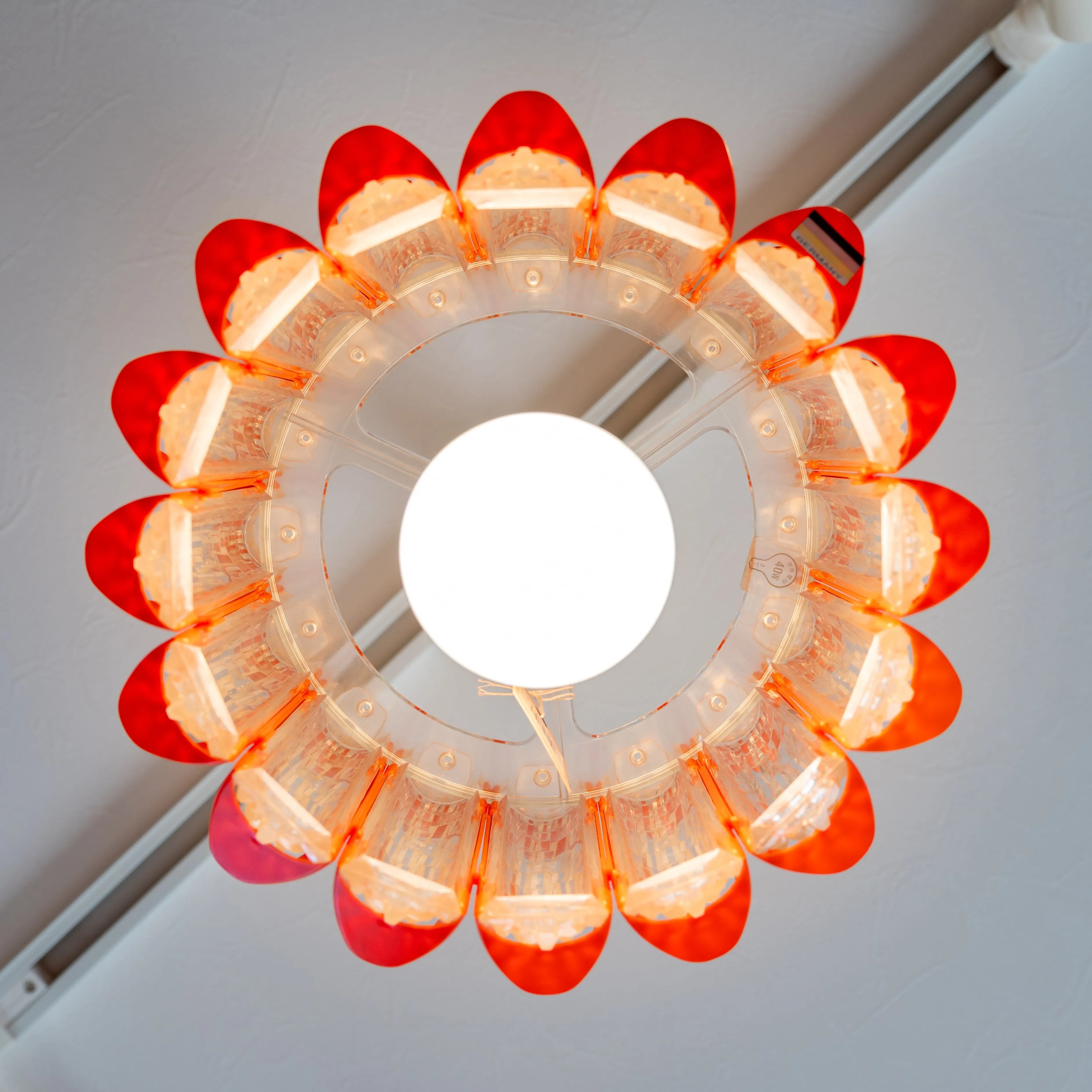 ミッドセンチュリーモダン アクリル製ペンダントライト(レッド)