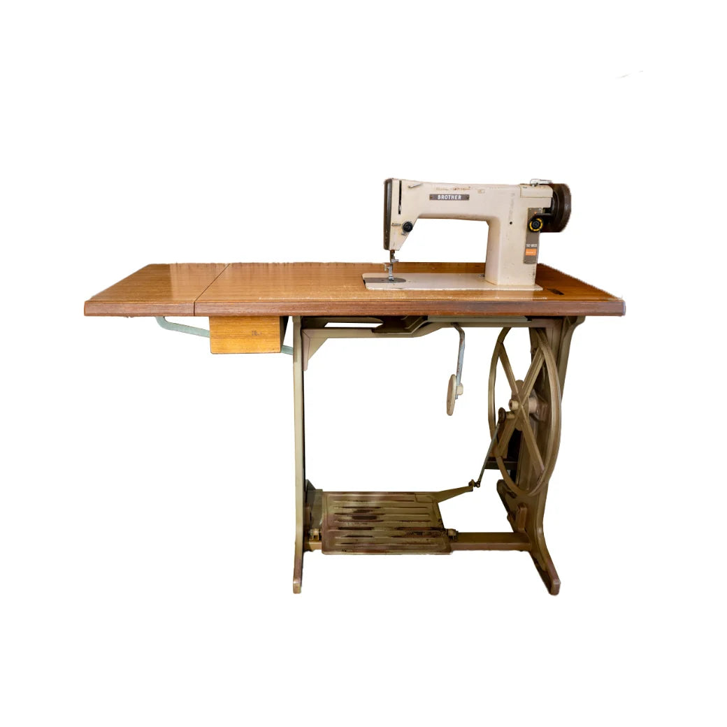 貴重なミシン台 – 古道具オールドニュー商會 貴重なミシン台 – 古道具オールドニュー商會